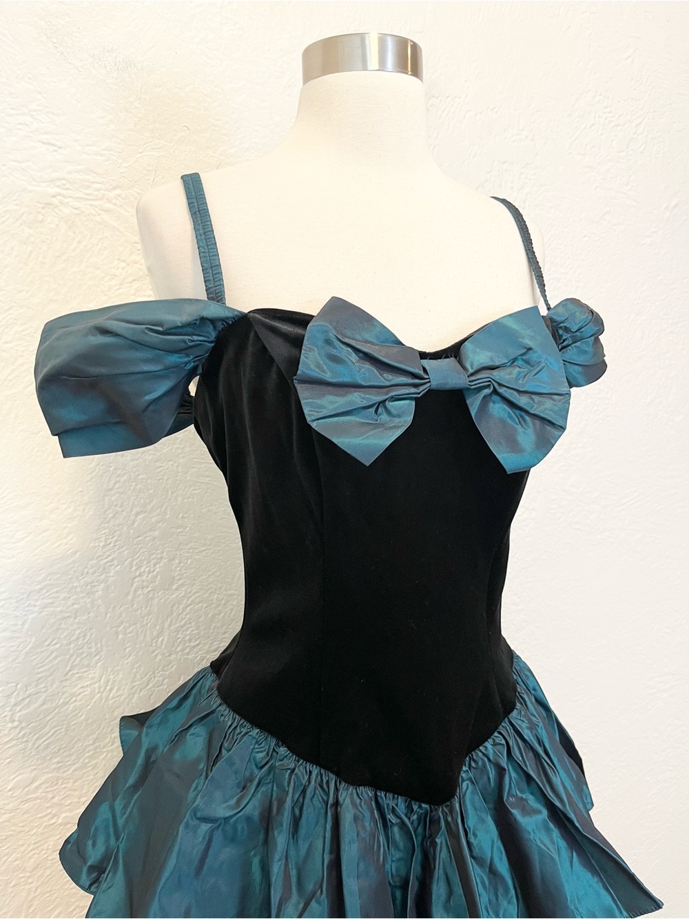 Vintage Mini Dress Black Velvet Teal Blue Taffeta Ruffle HOCO 9 Medium - Picture 2 of 14